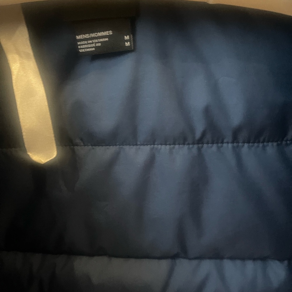 The North Face (small) Blue Puffer Jacket READ - Picture 4 of 6